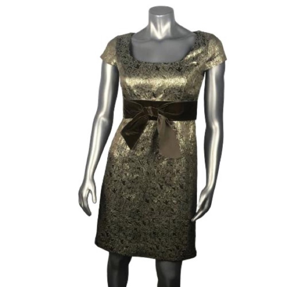 Patra Petite Gold Detailed Velvet Evening Dress 6